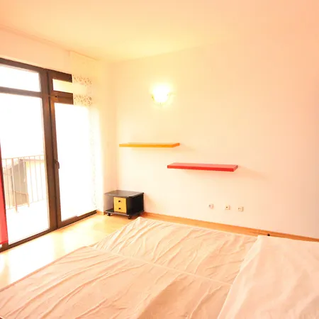 Menada Sunny Hill ヴィラ Kosharitsa