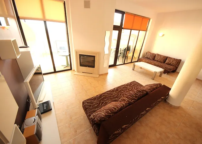 Menada Sunny Hill * Кошарица