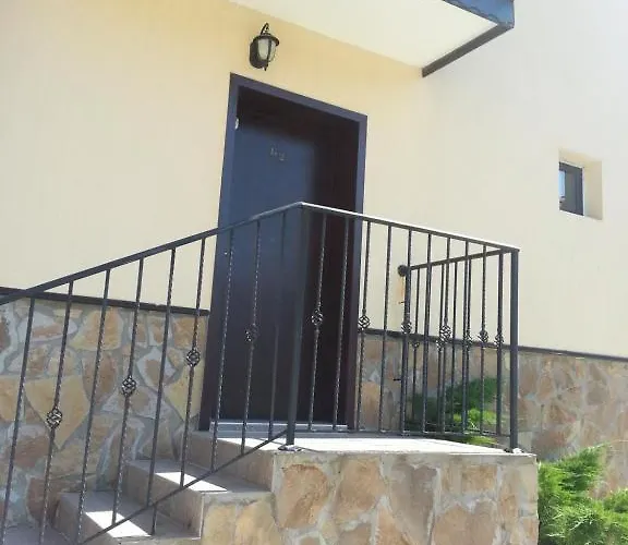 Menada Sunny Hill Кошарица