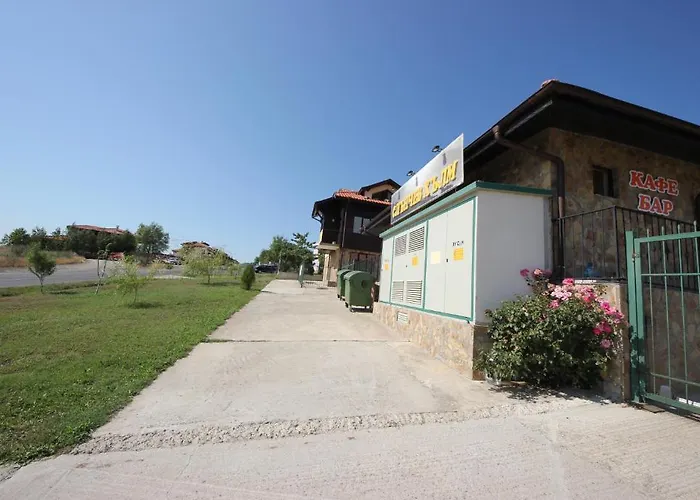 Menada Sunny Hill * Кошарица